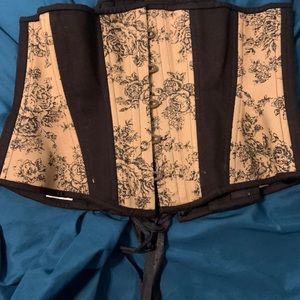Timeless trends corset